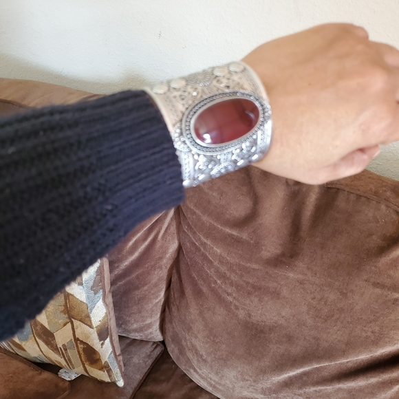 Bangle bracelet - Picture 2 of 4